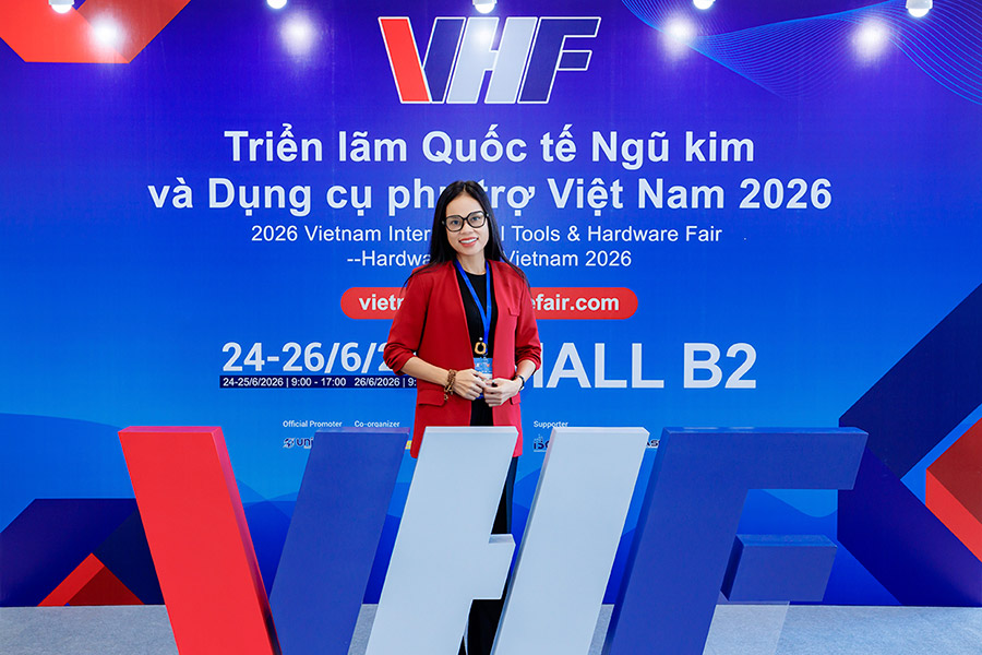 achison ghi dau an manh me tai trien lam vhf 2026 12